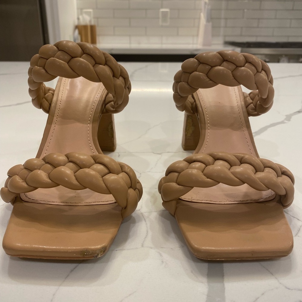 Braided Neutral heeled summer sandals - size 9